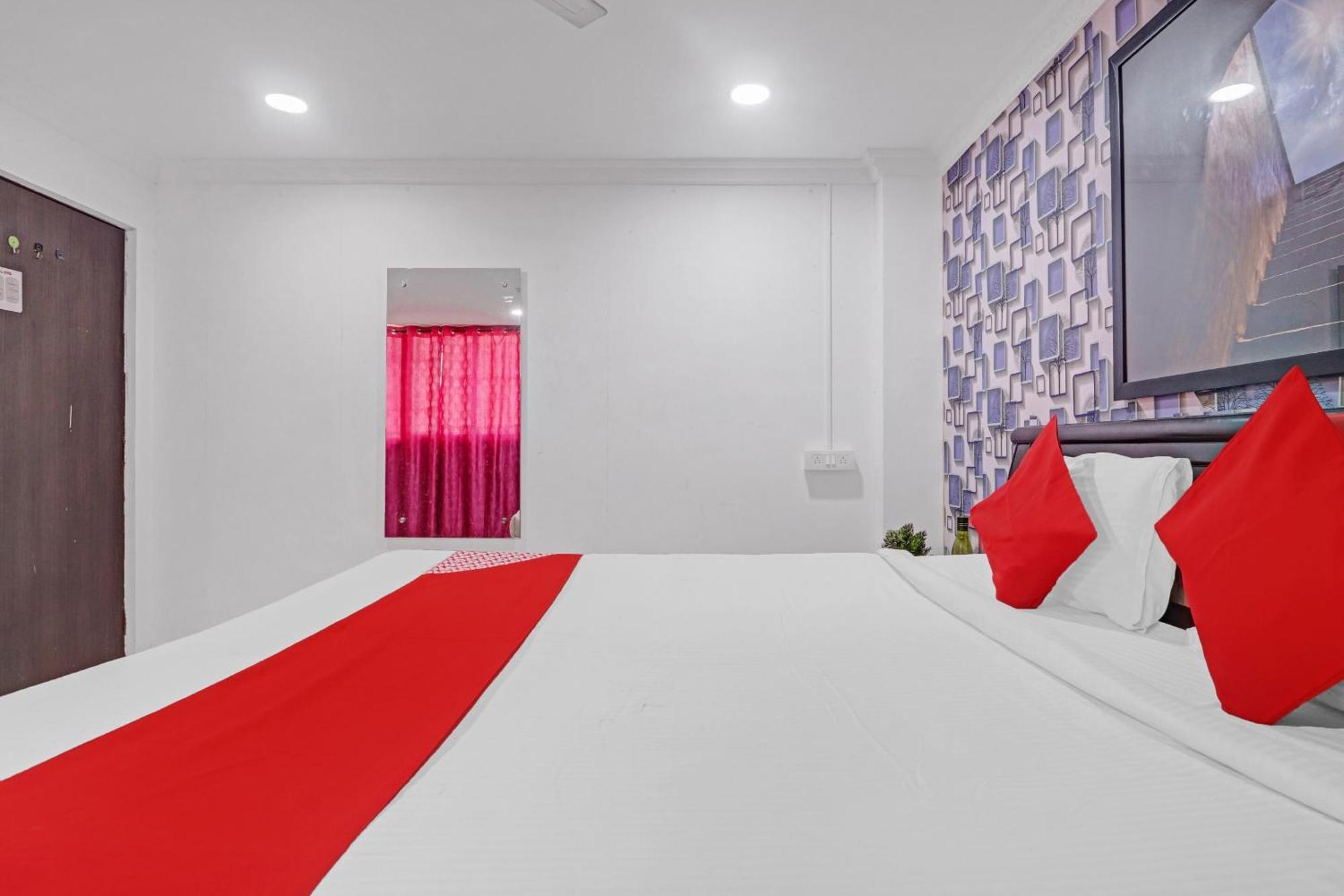 היידראבד Hotel O New Lakeview Palace מראה חיצוני תמונה