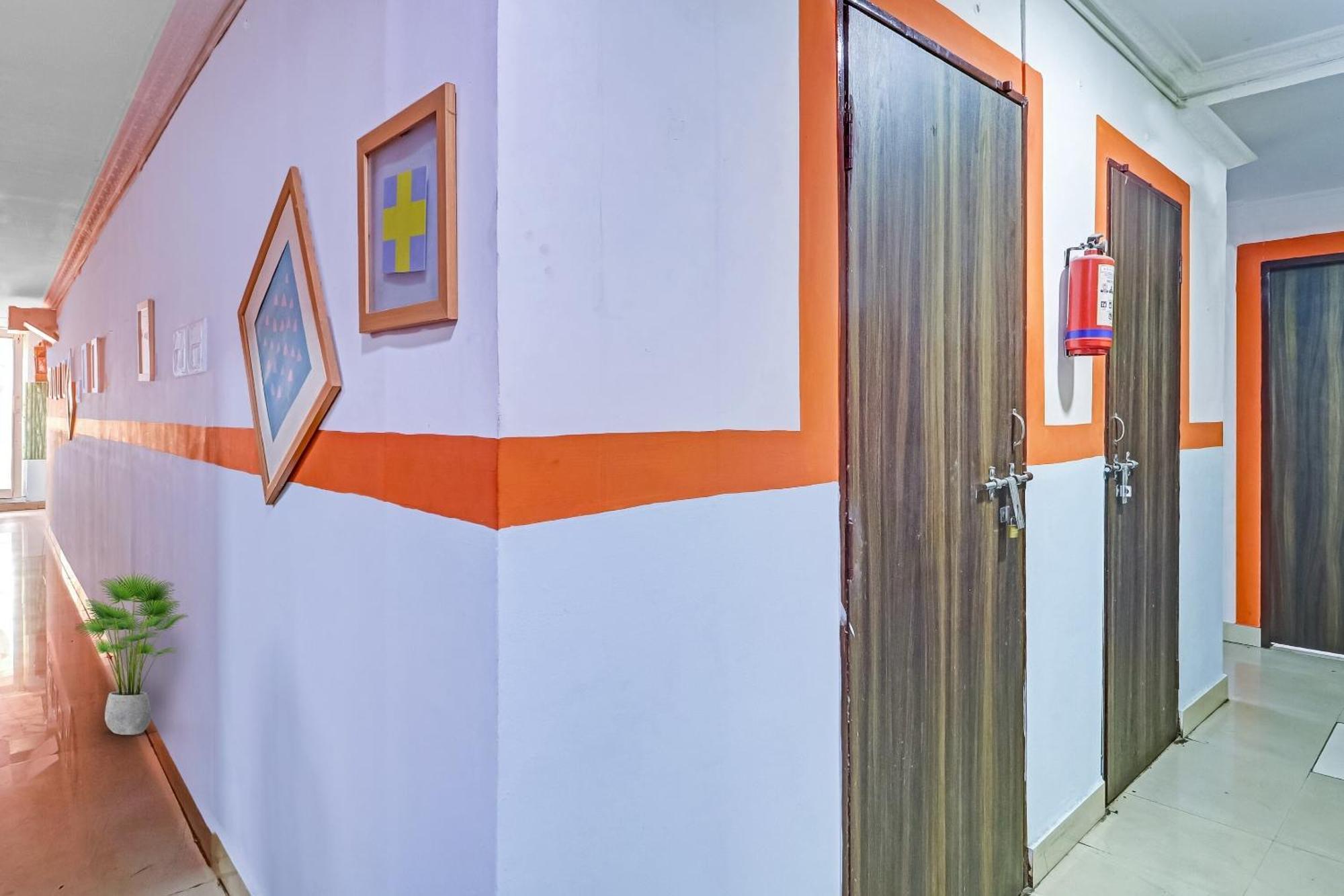 היידראבד Hotel O New Lakeview Palace מראה חיצוני תמונה
